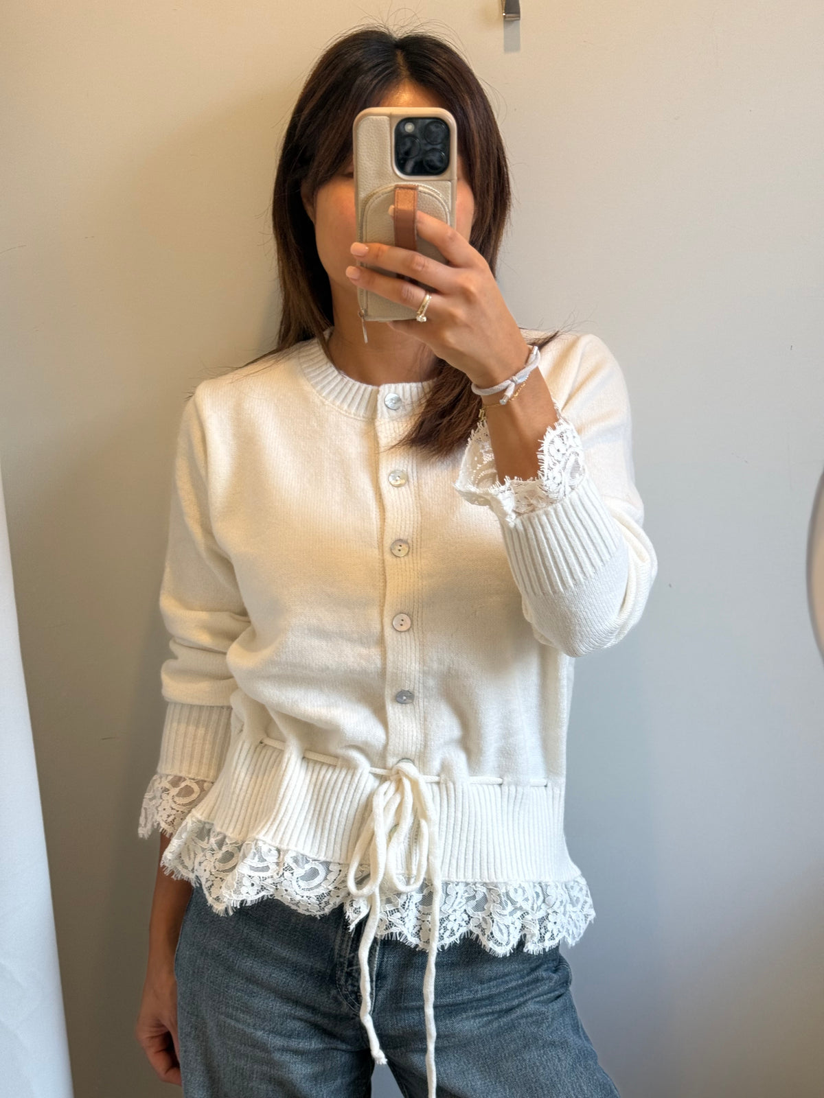 Spitzen Cardigan Creme