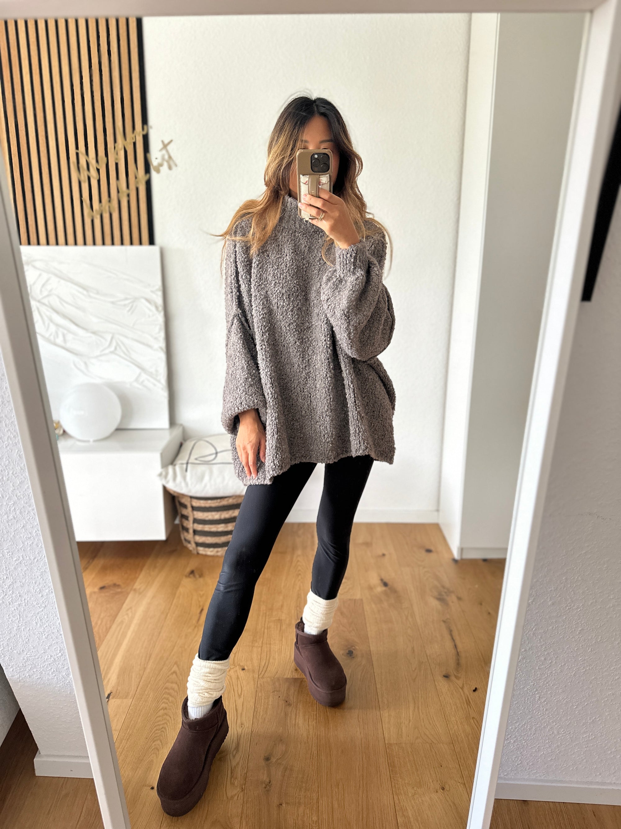 Oversize Boucle Pullover taupe