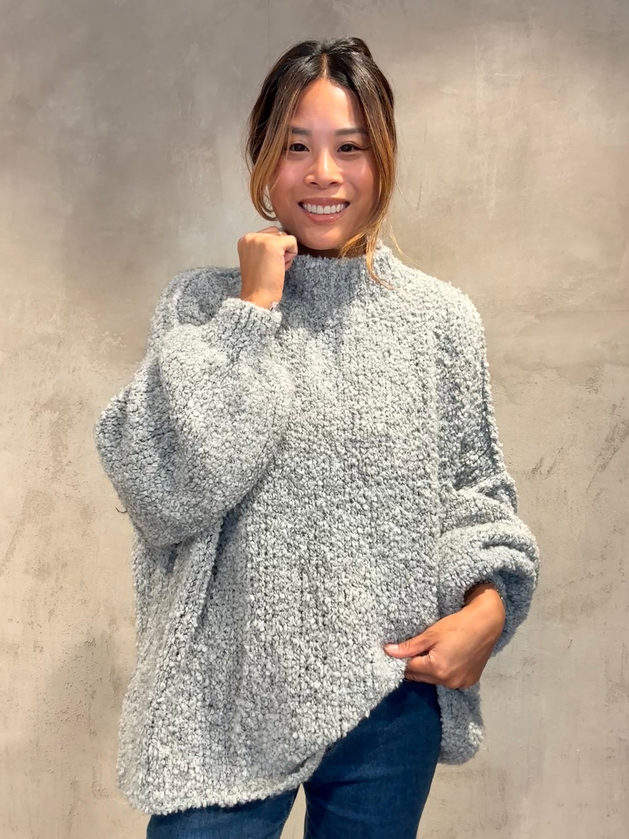 Bouclé Oversize Pullover grau