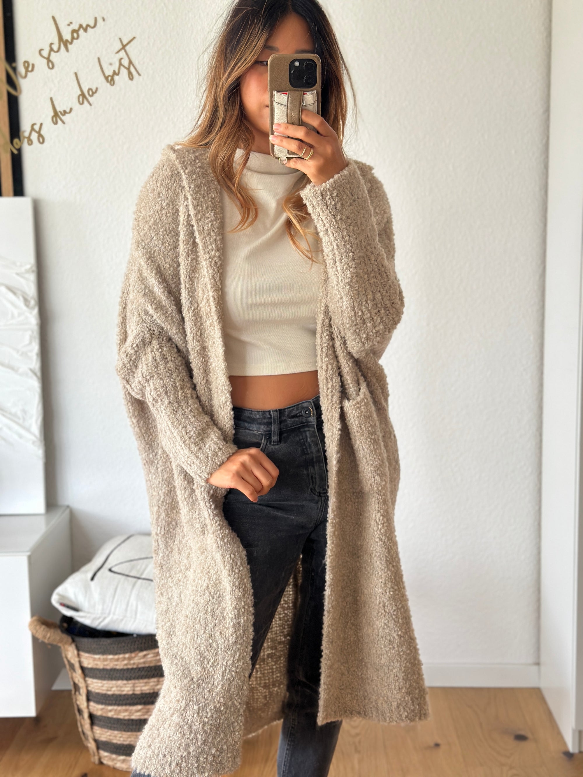 Bouclé Strickjacke mit Kapuze beige