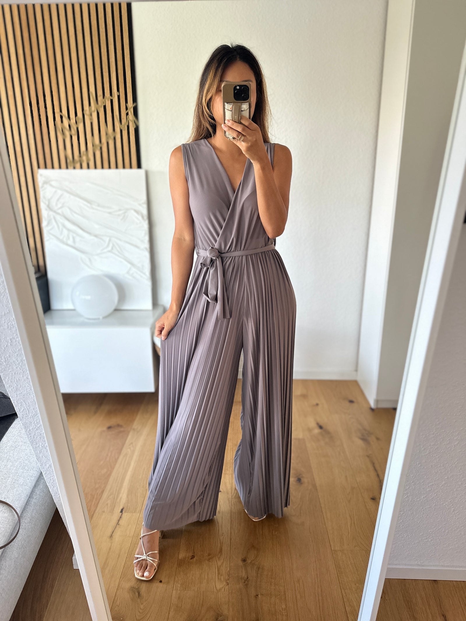 Plissee Jumpsuit taupe