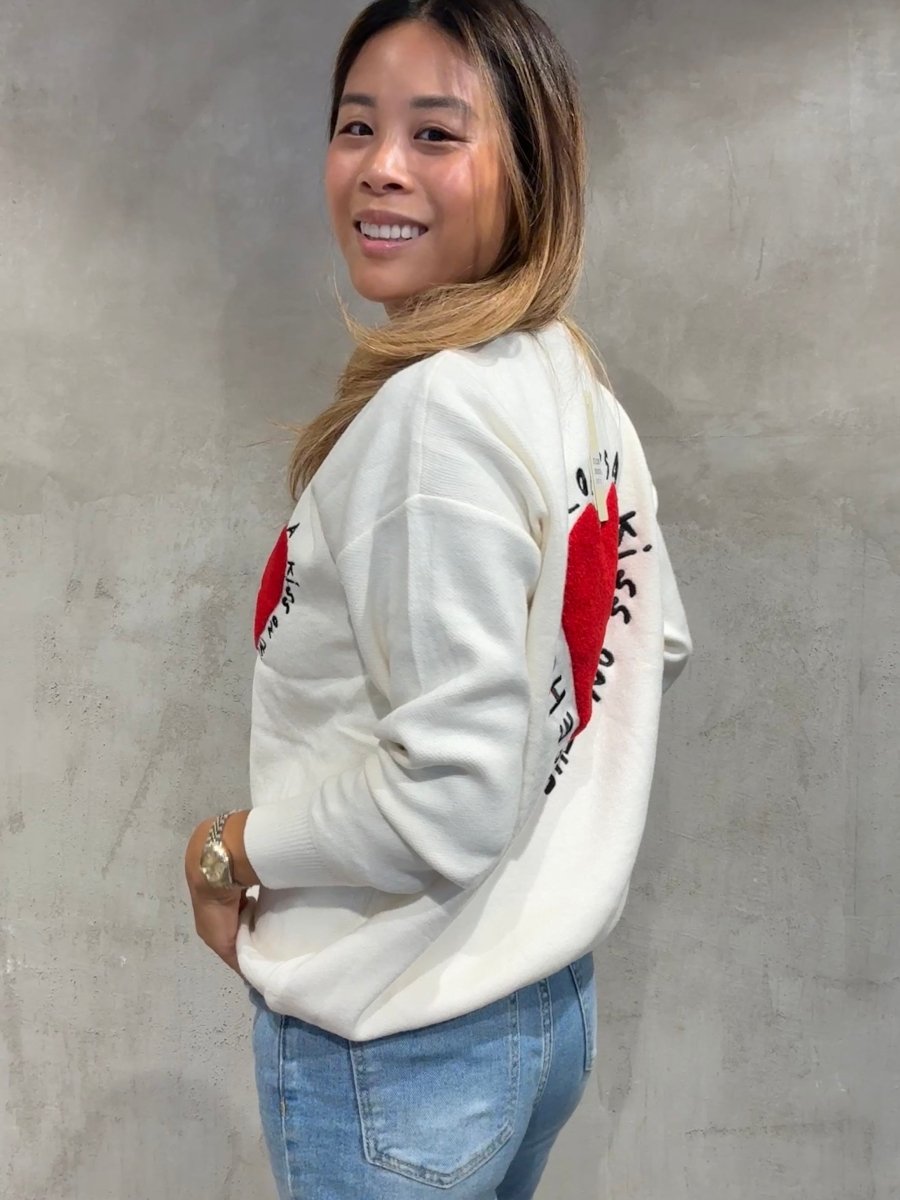 Kiss on the forehead Pullover creme - I - Wear Mode GmbH