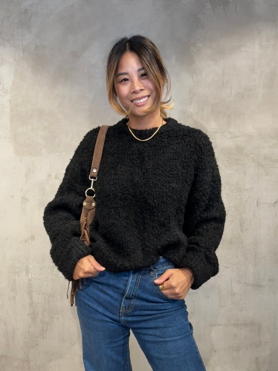 Kurzer Bouclé Pullover black - I - Wear Mode GmbH