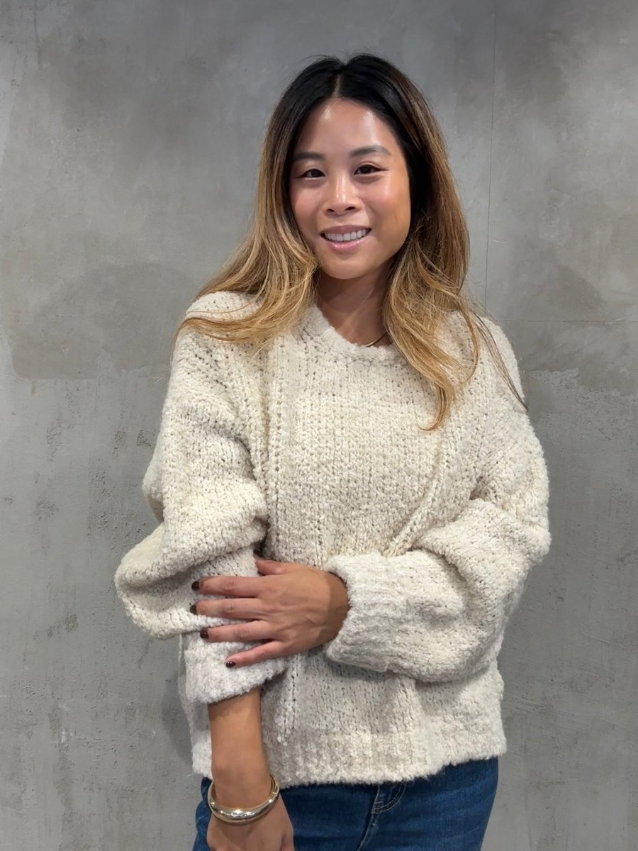 Kurzer Bouclé Pullover Creme - I - Wear Mode GmbH