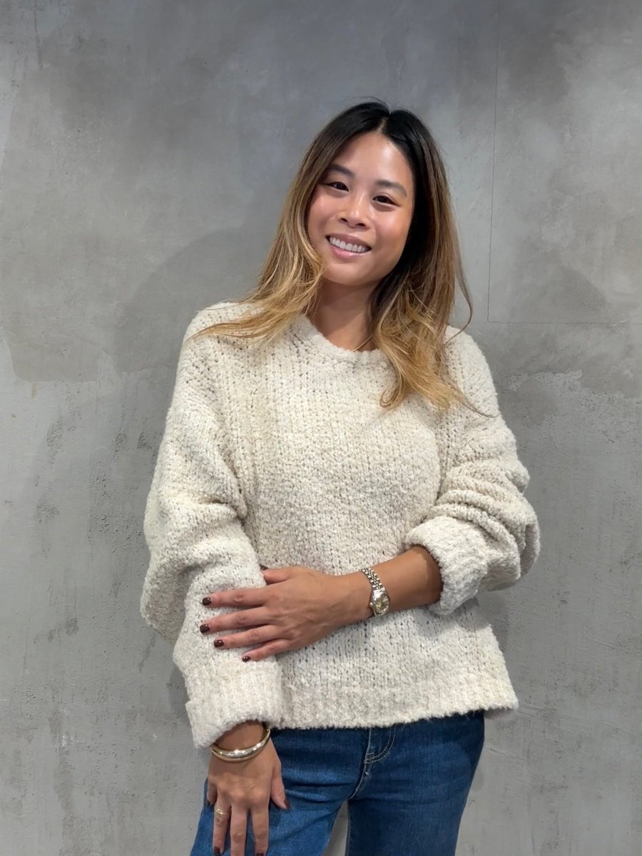 Kurzer Bouclé Pullover Creme - I - Wear Mode GmbH