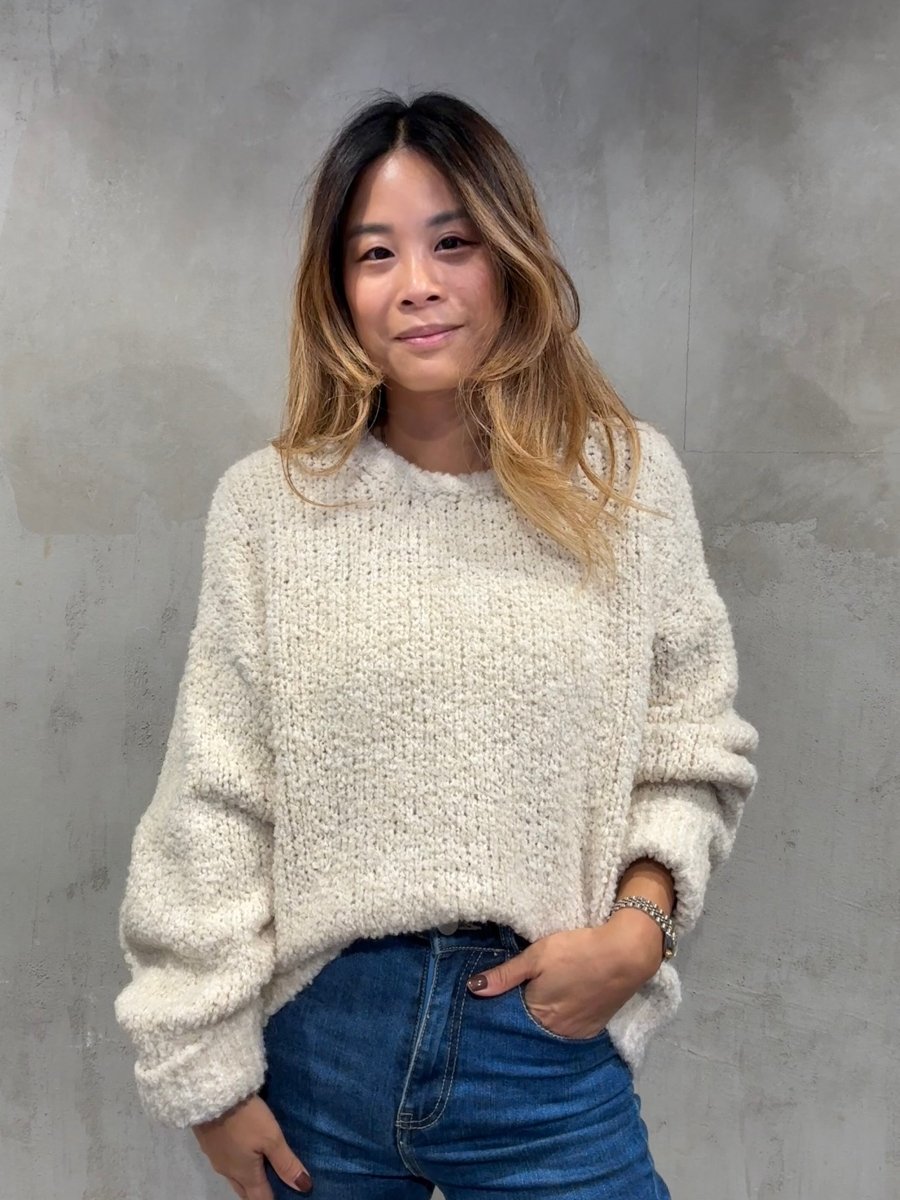 Kurzer Bouclé Pullover Creme - I - Wear Mode GmbH